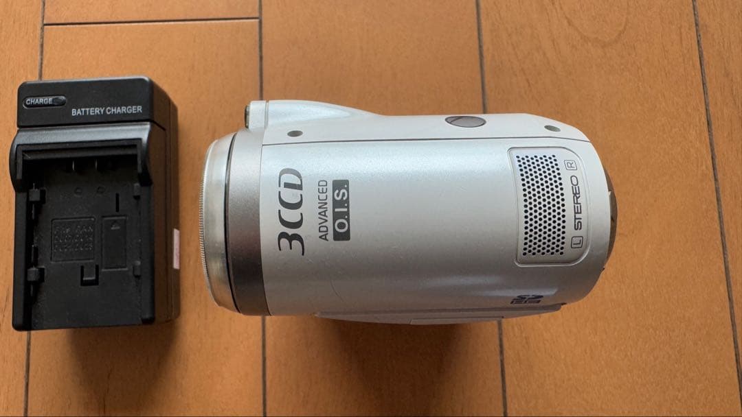 動作品パナソニック Panasonic HDC-SD7白 デジタルビデオカメラ