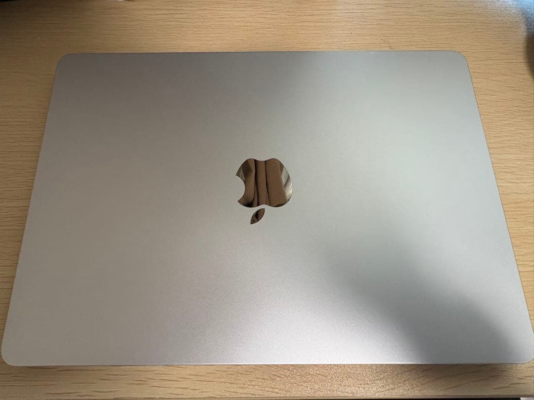 MacBook Air 13インチ 2022 M2 8GB 256GB