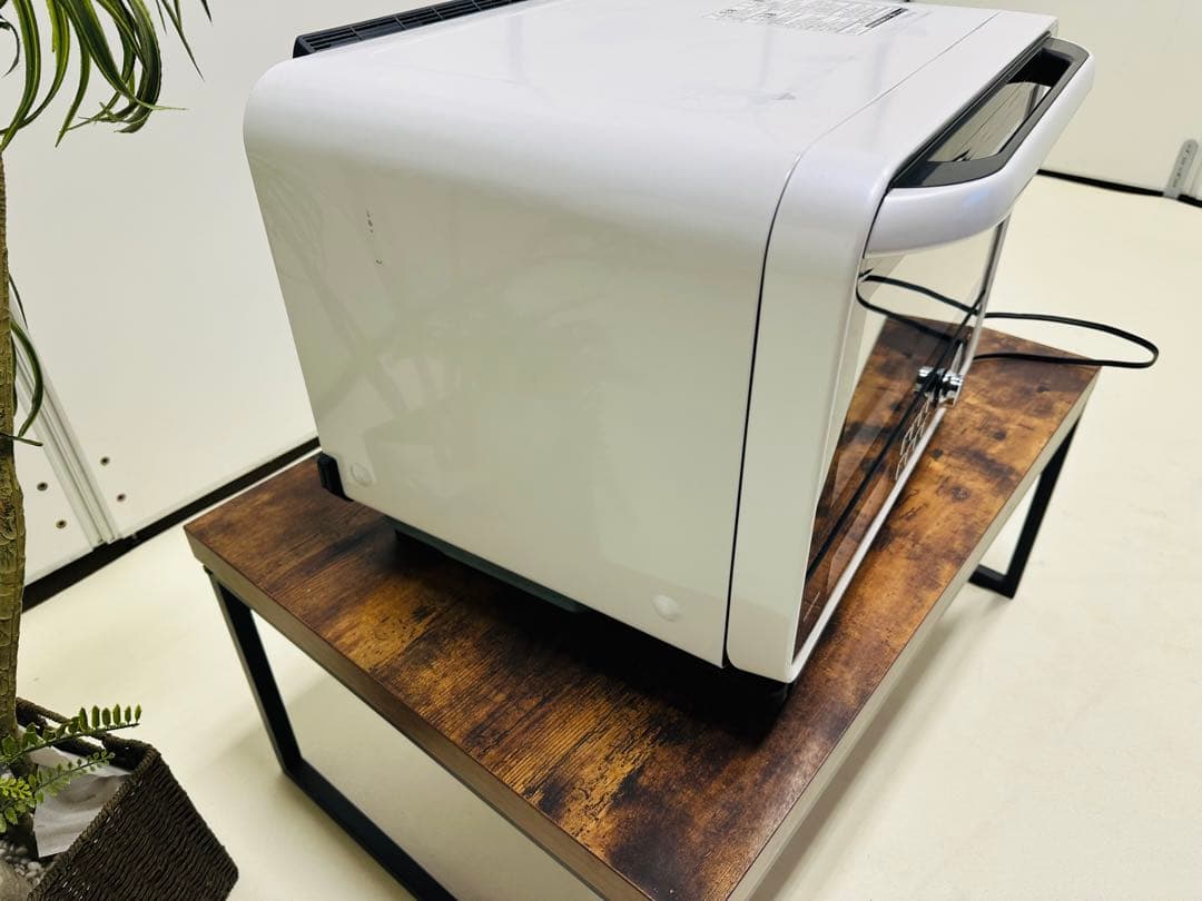 ホワイトオーブンレンジ デジタル表示TOSHIBA 石窯ドーム30L