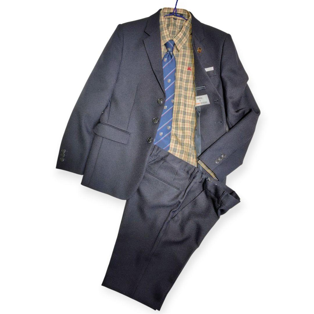 waltz by BEAMS DESIGN 160 シャツはBURBERRY 紺