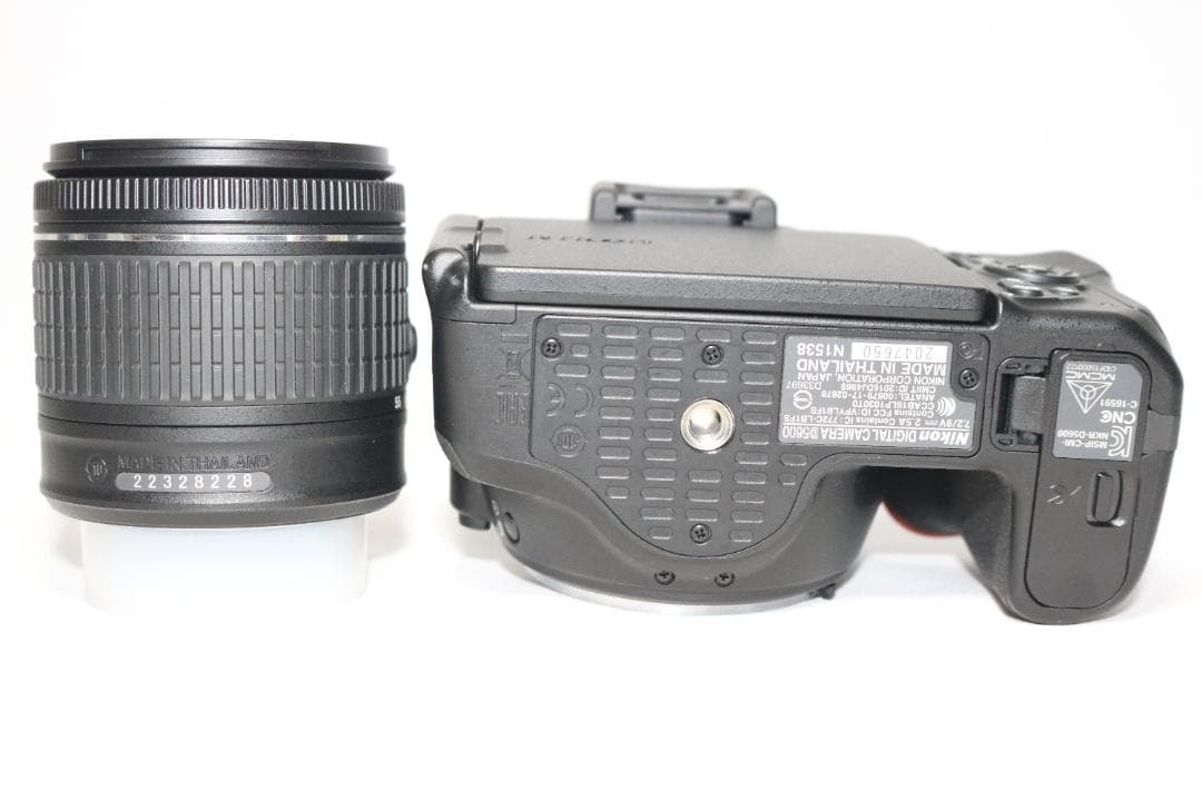 ⭐Nikon D5600 シリーズ最新⭐美品 初心者キット⭐一眼レフ 簡単操作