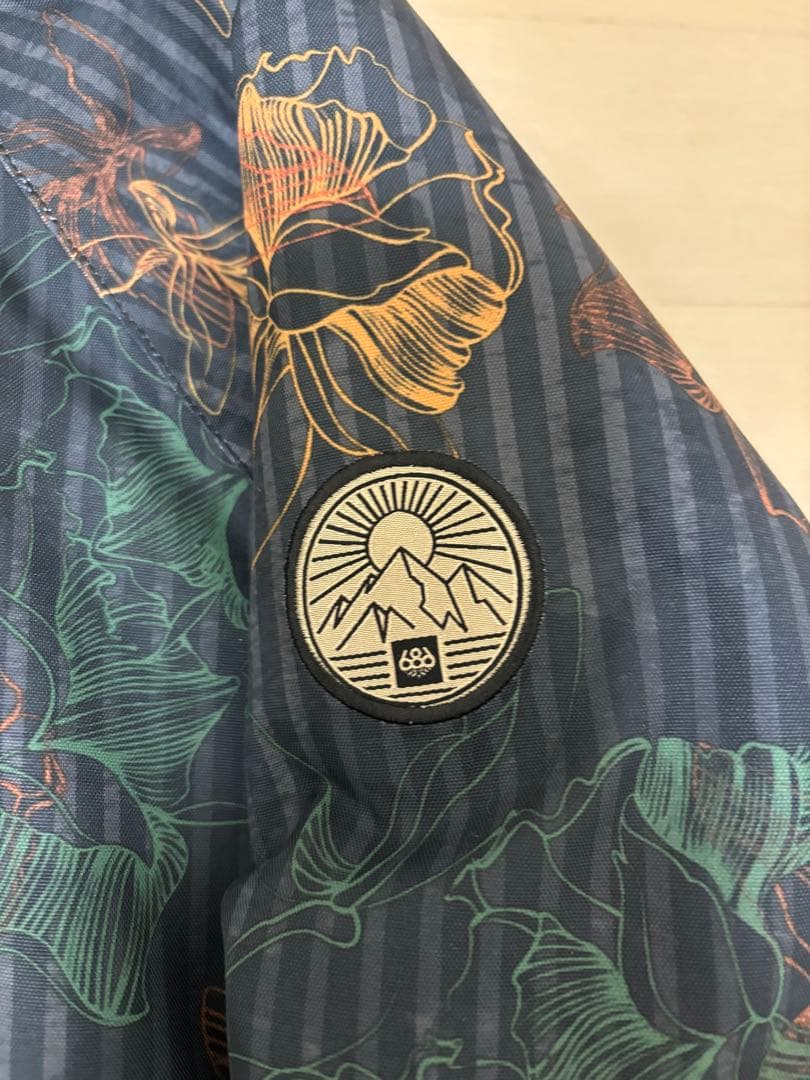 花柄防水スノーボードウェア（女性用）