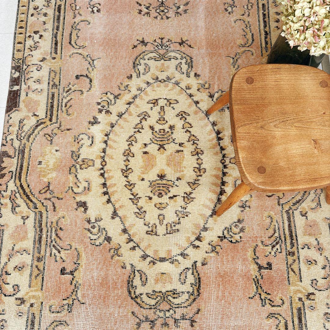 トルコ　ヴィンテージ ラグ　ピンク　ベージュ　ブラウン