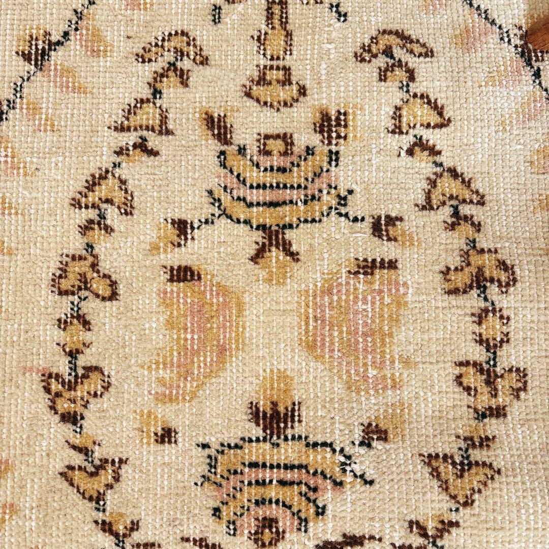 トルコ　ヴィンテージ ラグ　ピンク　ベージュ　ブラウン