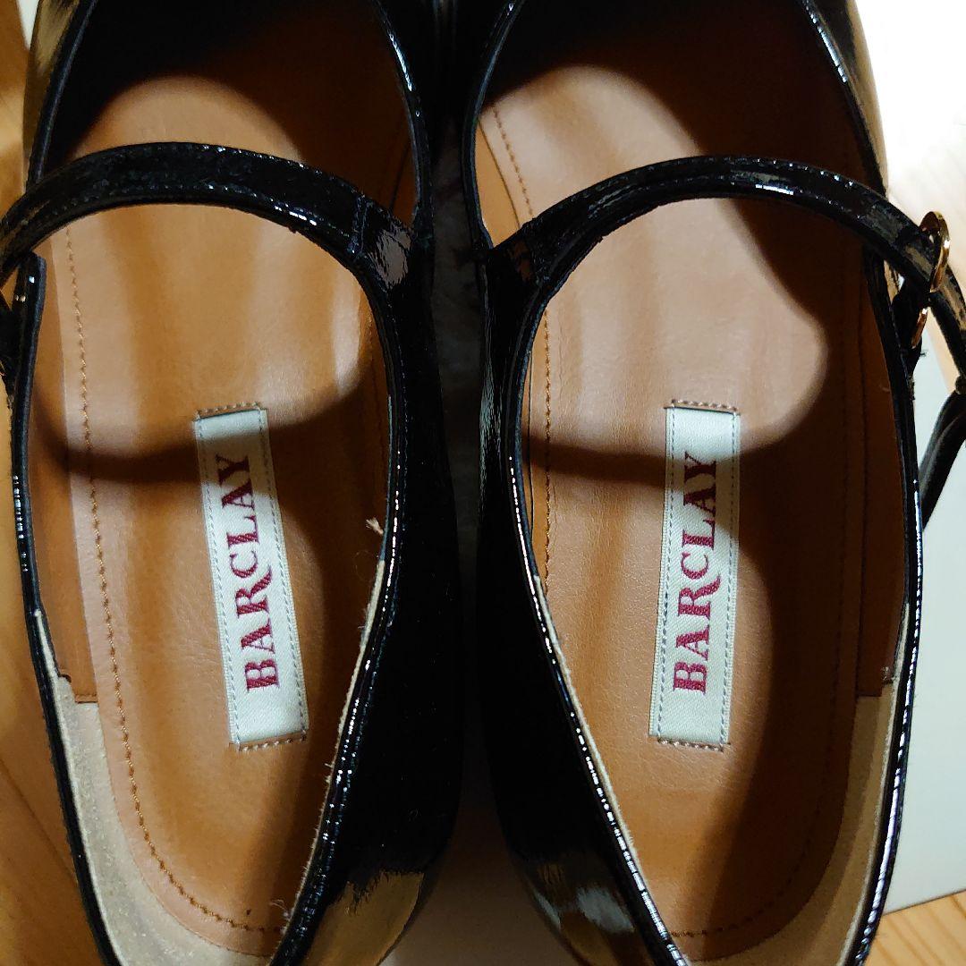 最終値下げ　BARCLAY ストラッププレーンパンプス(ブラック・エナメル)