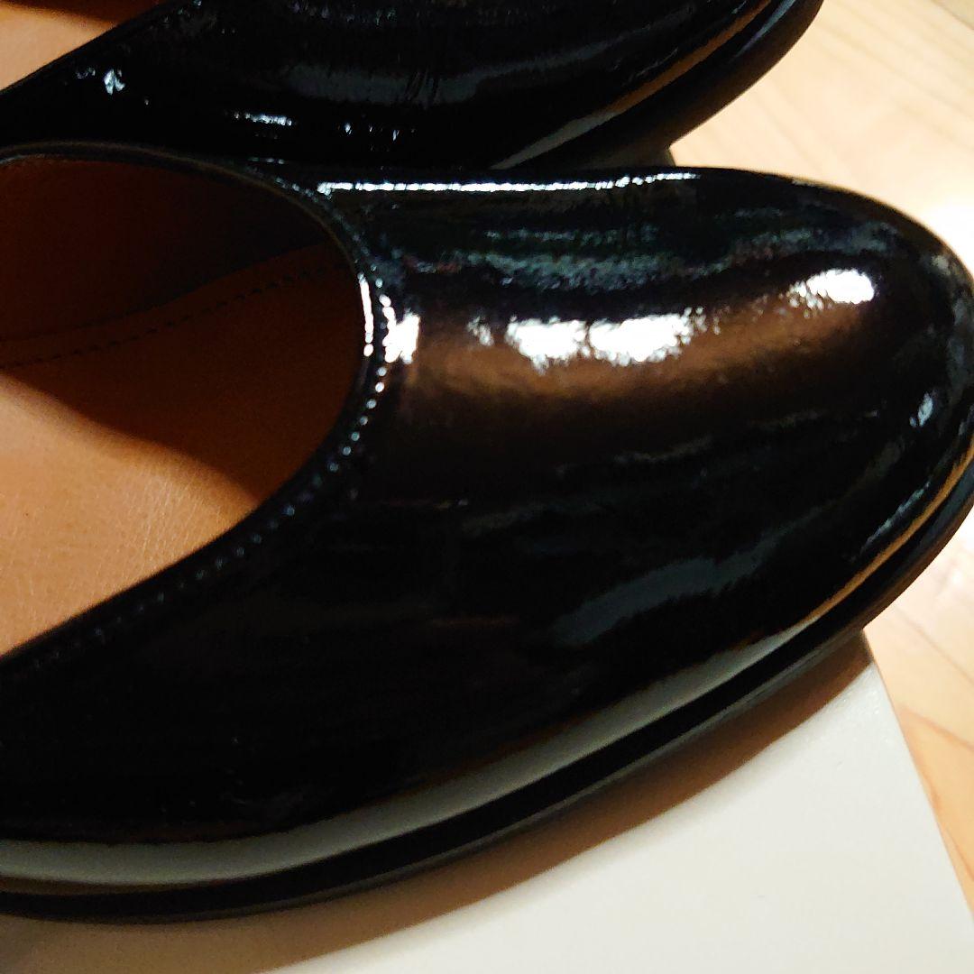 最終値下げ　BARCLAY ストラッププレーンパンプス(ブラック・エナメル)