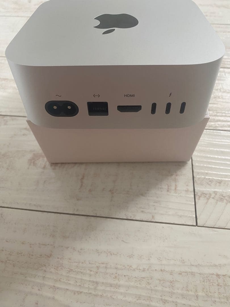 ほぼ未使用　美品M4 Mac mini 16GB 256GBSSD