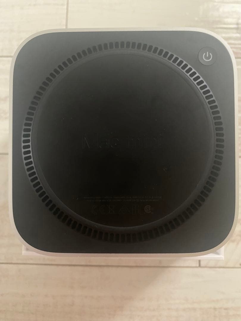 ほぼ未使用　美品M4 Mac mini 16GB 256GBSSD