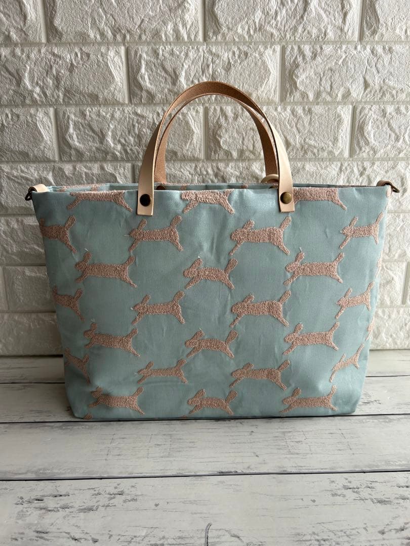 【898】ミナペルホネンrun run run A4トートバッグ　持ち手ヌメ革製