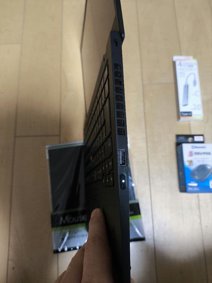 Lenovo X1 Carbon 第8世代 i7 /512GB/16GB/OC