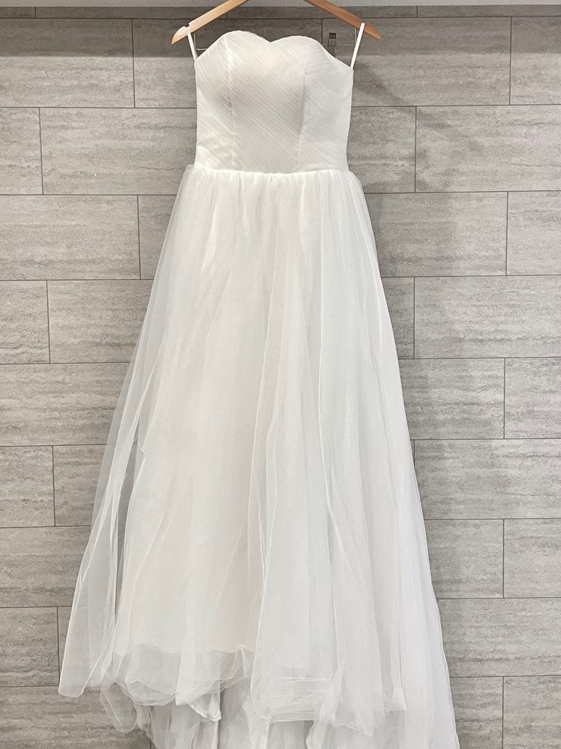 ウェディングドレス【前撮り・二次会用に！】ベール・グローブ付き/チュールホワイト