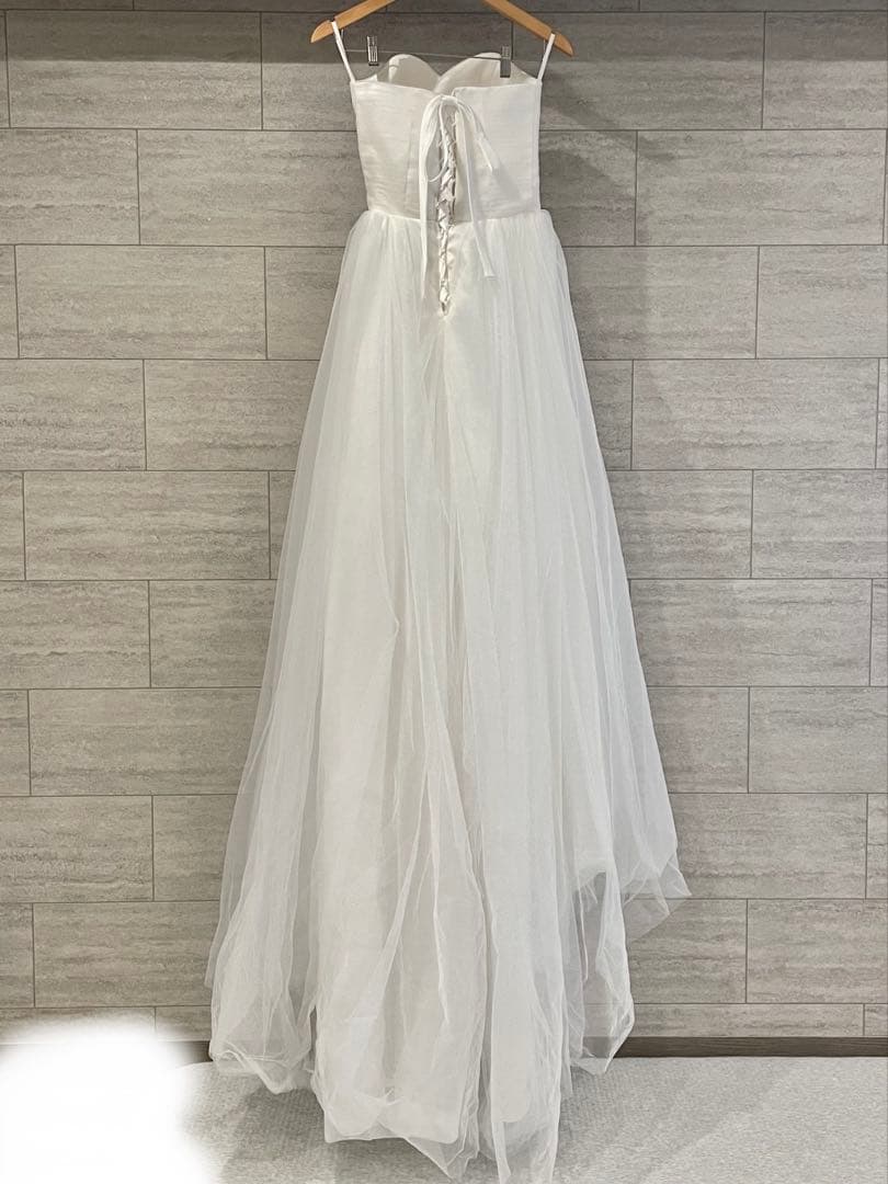 ウェディングドレス【前撮り・二次会用に！】ベール・グローブ付き/チュールホワイト