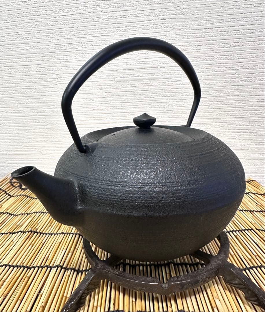 未使用品　鋳心ノ工房　増田尚紀デザイン　平つぼＬ　鉄急須　南部鉄瓶　南部鉄器