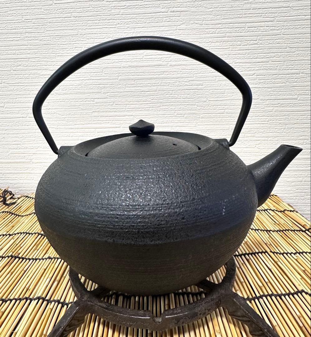 未使用品　鋳心ノ工房　増田尚紀デザイン　平つぼＬ　鉄急須　南部鉄瓶　南部鉄器