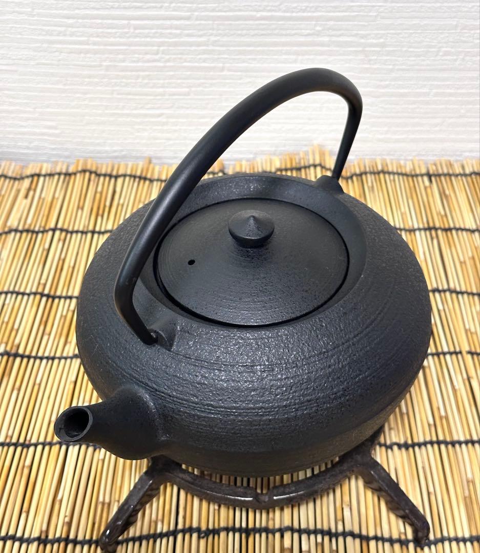 未使用品　鋳心ノ工房　増田尚紀デザイン　平つぼＬ　鉄急須　南部鉄瓶　南部鉄器