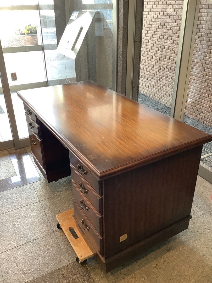 値引き‼️カリモク　両袖机　事務机　書斎　机　デスク　勉強　ワークデスク　現状品