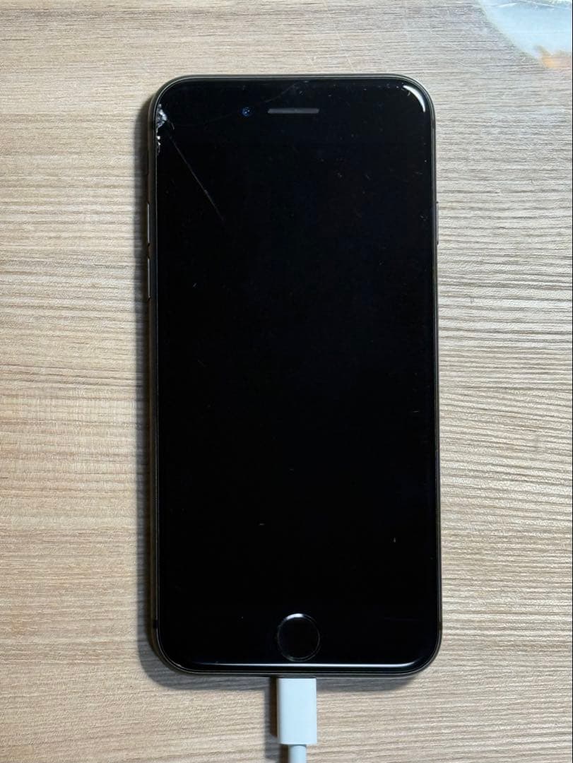 スマートフォン本体 iPhoe8 64GB