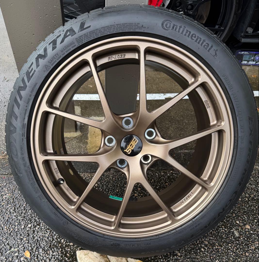 BBS RIA 033 18x8.5 48 5/114.3とコンチネンタルタイヤ