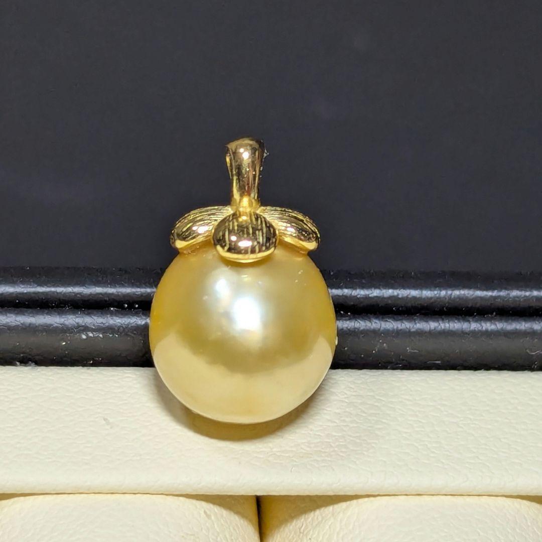 P46 南洋白蝶真珠　ゴールデンパール　SV ペンダントトップ