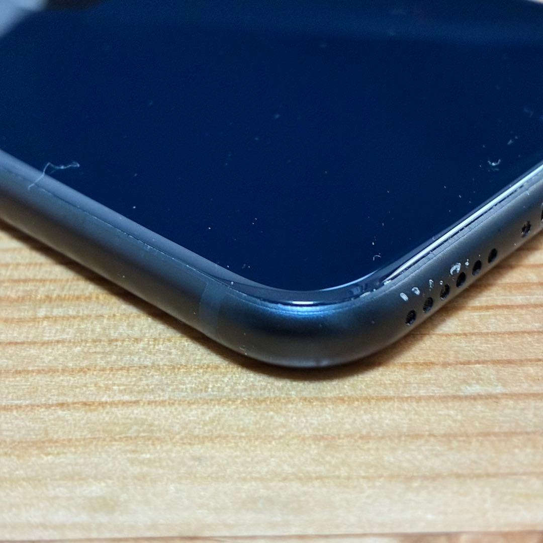 バッテリー新品　iPhoneSE第3世代64GB SIMフリー　美品　おまけ有り