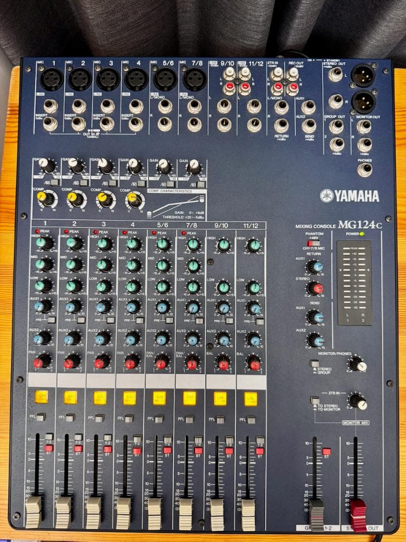 美品 YAMAHA MG124C 12チャンネル アナログミキシングコンソール
