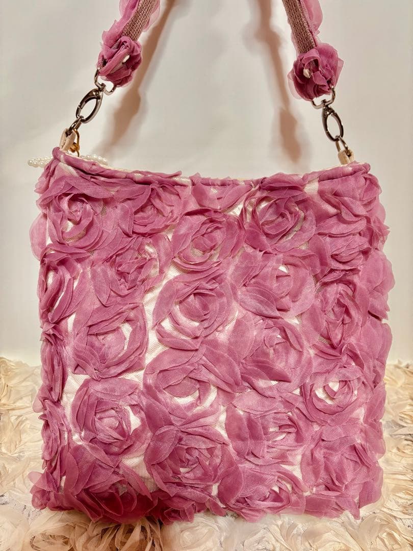 コヤンイサムチョン　3D薔薇レースの猫耳ルミちゃん❤️ハンドメイド