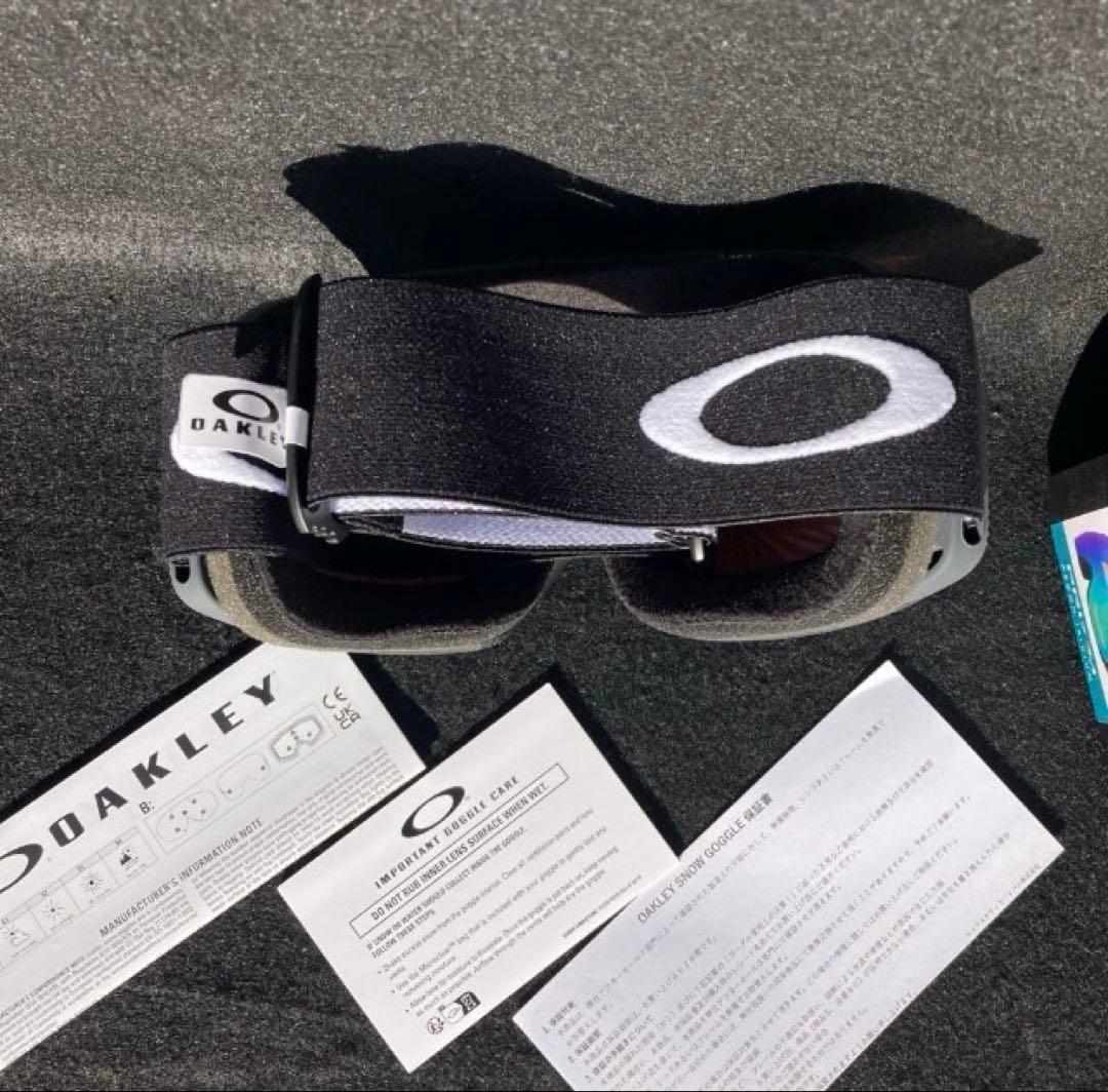 オークリーゴーグル　フライトトラッカー ゴーグル　スノーゴーグル　スノーボード用