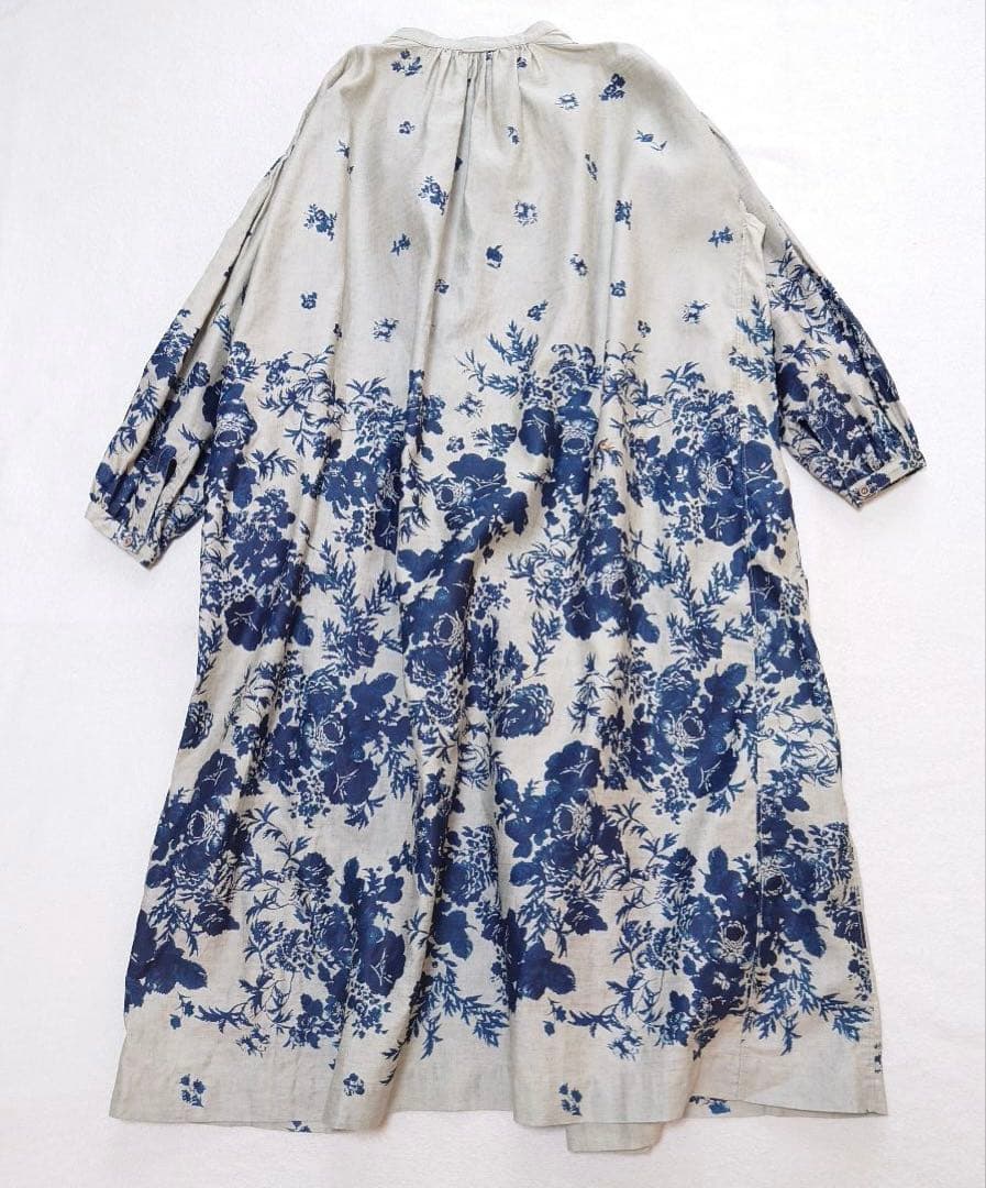 試着のみ45R インディゴ抜染ローズプリントのスモックドレス 45rpm