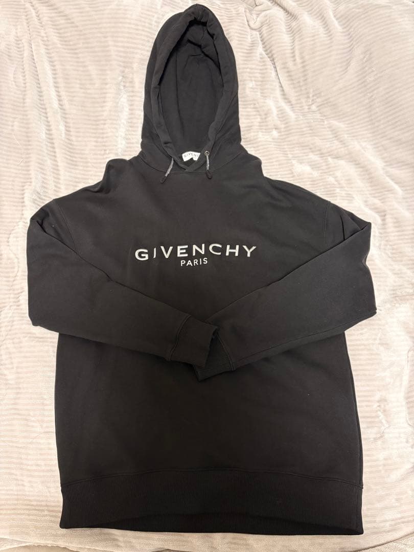 GIVENCHY ブラック フーディ