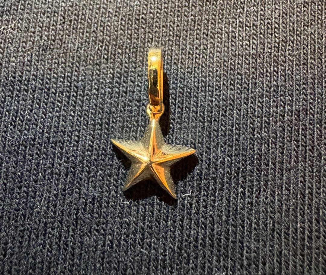 AVALANCHE アヴァランチ10K YG 星型ペンダントトップ　ユニセックス