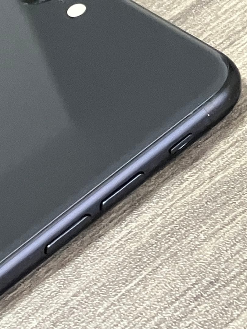 美品 iPhoneSE 第2世代 （SE2）128GB ブラック