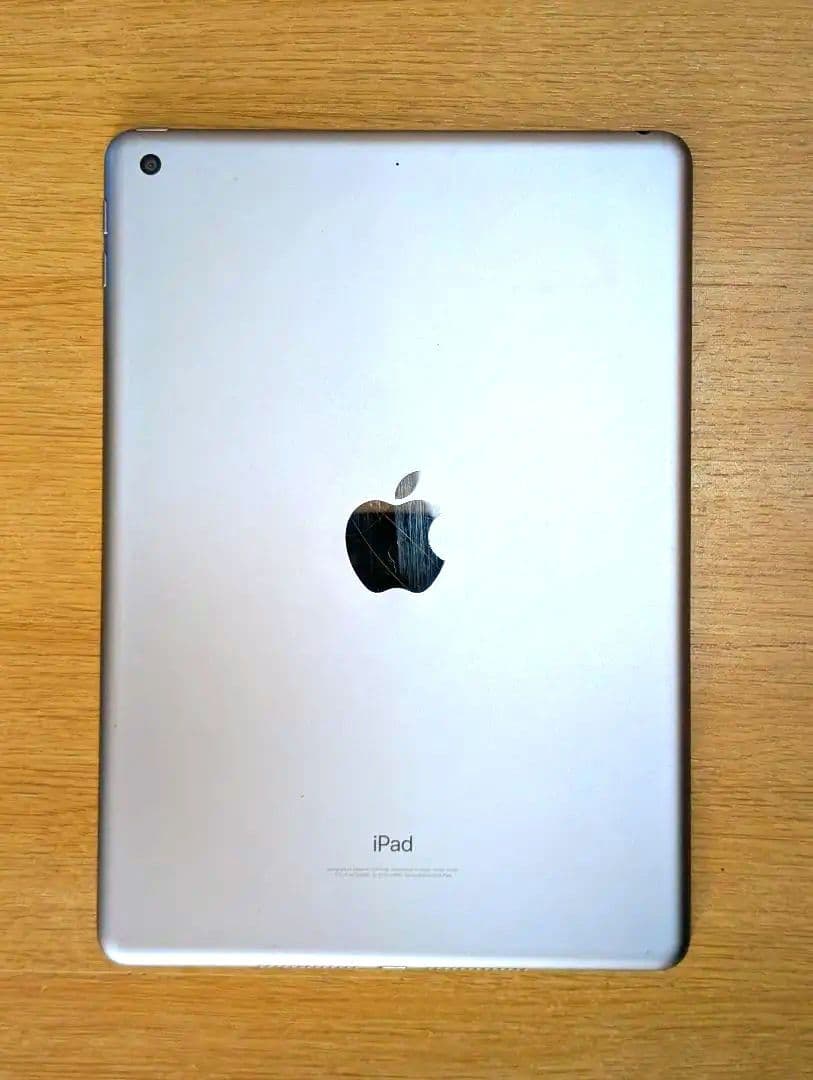 【大容量】iPad 第6世代 Wi-Fiモデル 本体のみ ※エッジに小傷あり