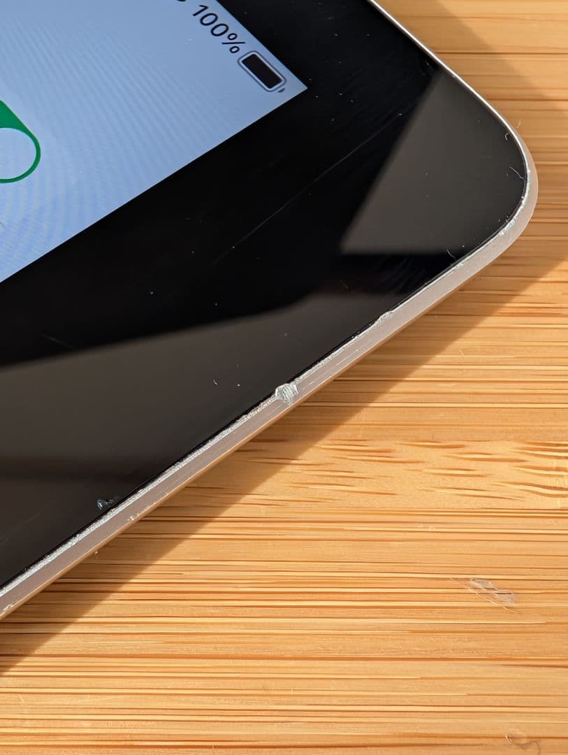 【大容量】iPad 第6世代 Wi-Fiモデル 本体のみ ※エッジに小傷あり