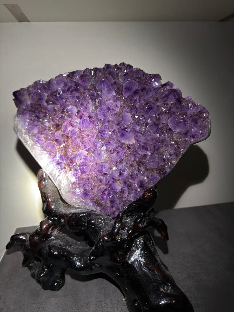 ​✨超特大・金運爆上げ✨【台座付】タイチンルチル アメジストクラスター 原石