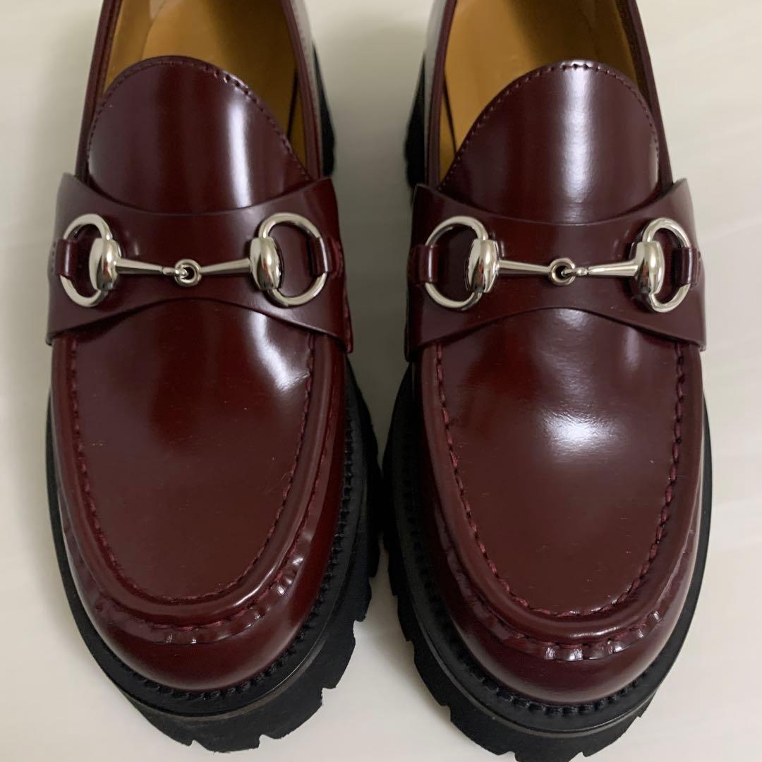 GUCCIバーガンディ 革ローファー 厚底　新品