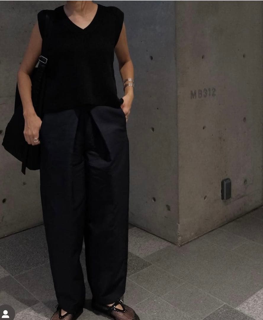 mallow blue パンツ　FLAN フレン　ブラック