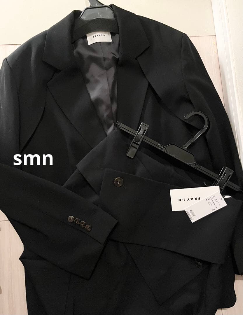 fray i.d カットアウトテーラードジャケット　クロスベルトミニスカート