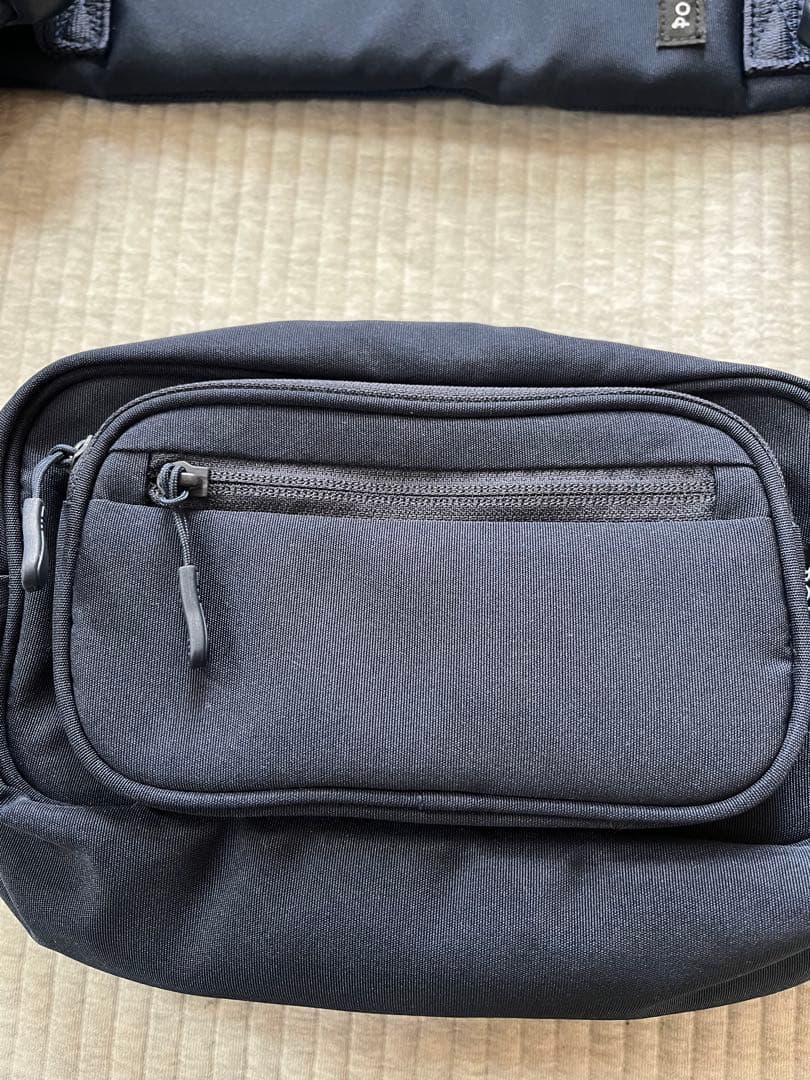 POMULU ヒップシート　ネイビー