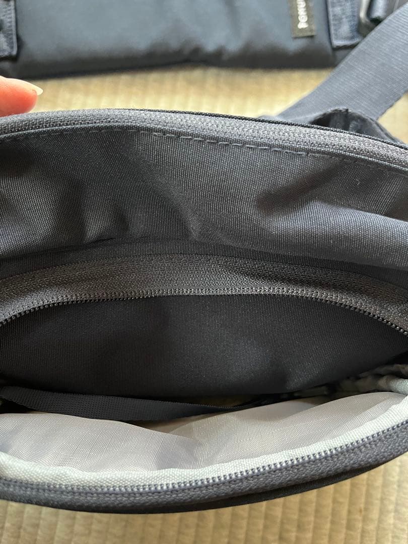 POMULU ヒップシート　ネイビー