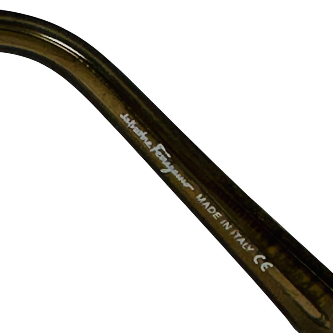 極美品 フェラガモ サングラス ガンチーニ 希少ロゴテンプル シルバー　1045