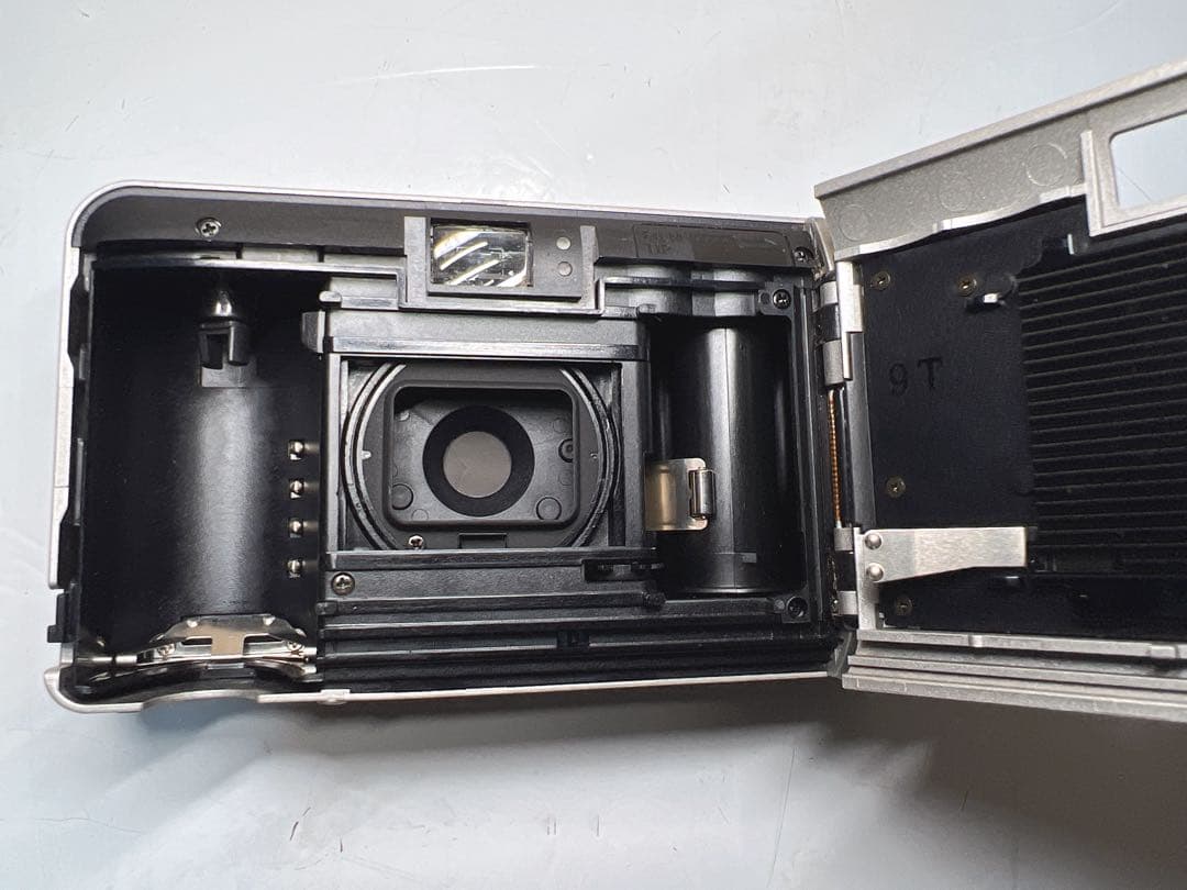 フィルムカメラ Konica Bigmini F コンパクトフィルム