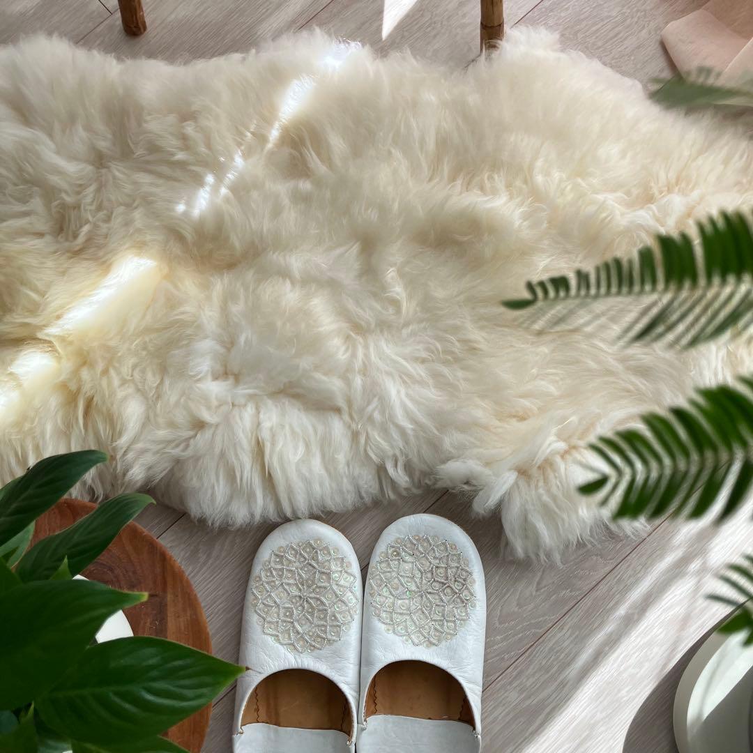 【リッチムートン】 オフホワイト　シープスキンラグ　美品新品未使用