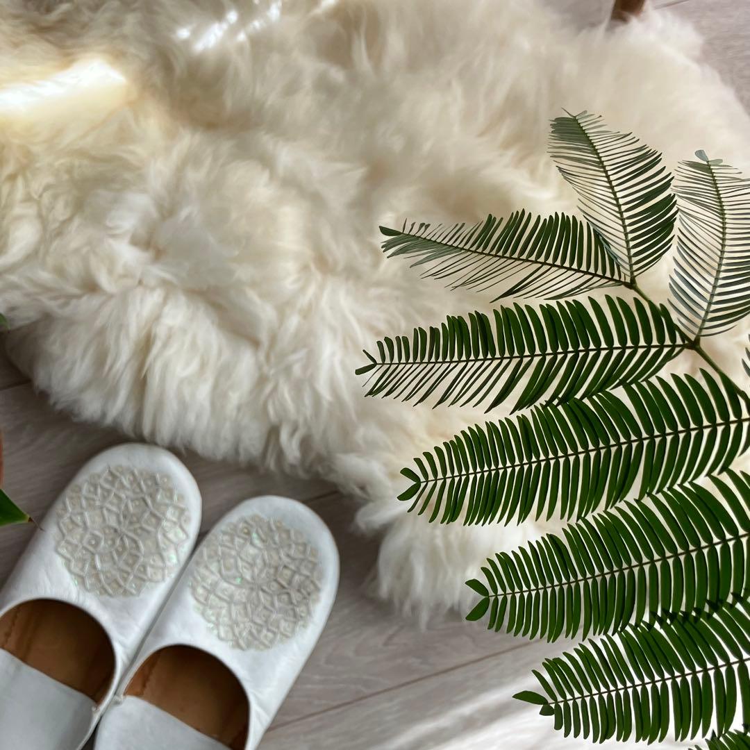 【リッチムートン】 オフホワイト　シープスキンラグ　美品新品未使用