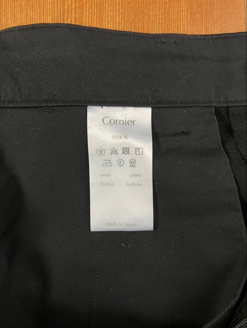 Cornier ブラック スラックス