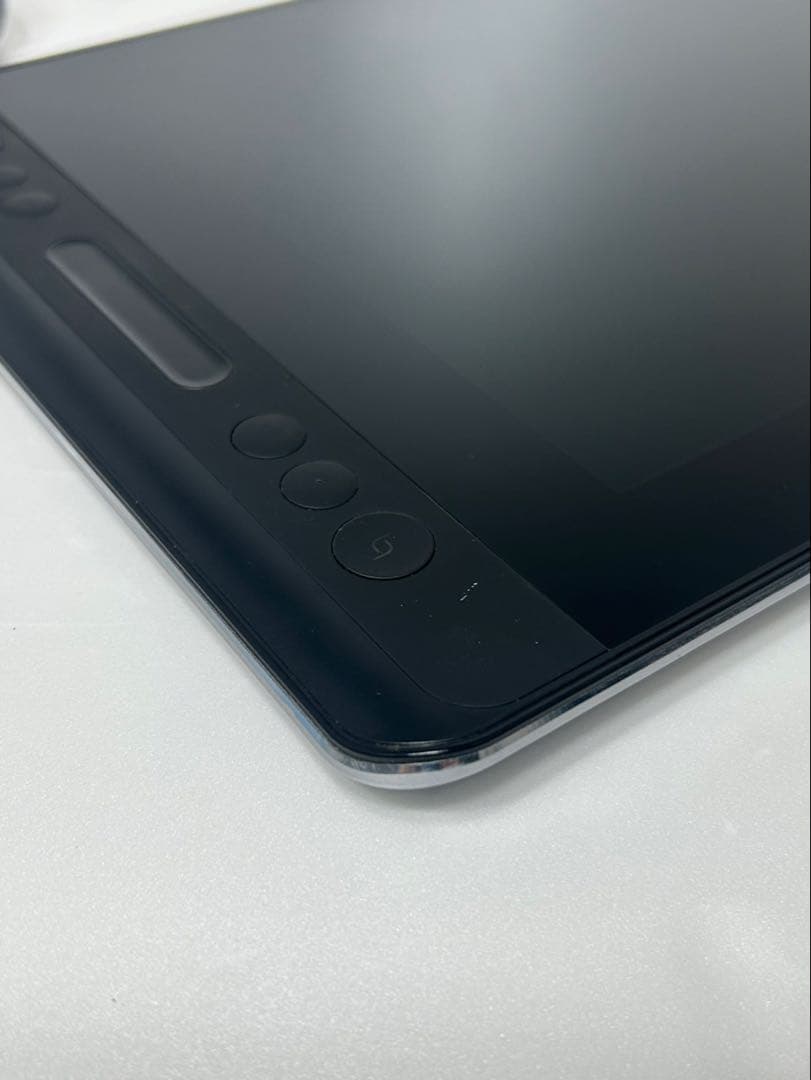 ★美品★Huion GT133 液晶ペンタブレット本体 スタンド付き