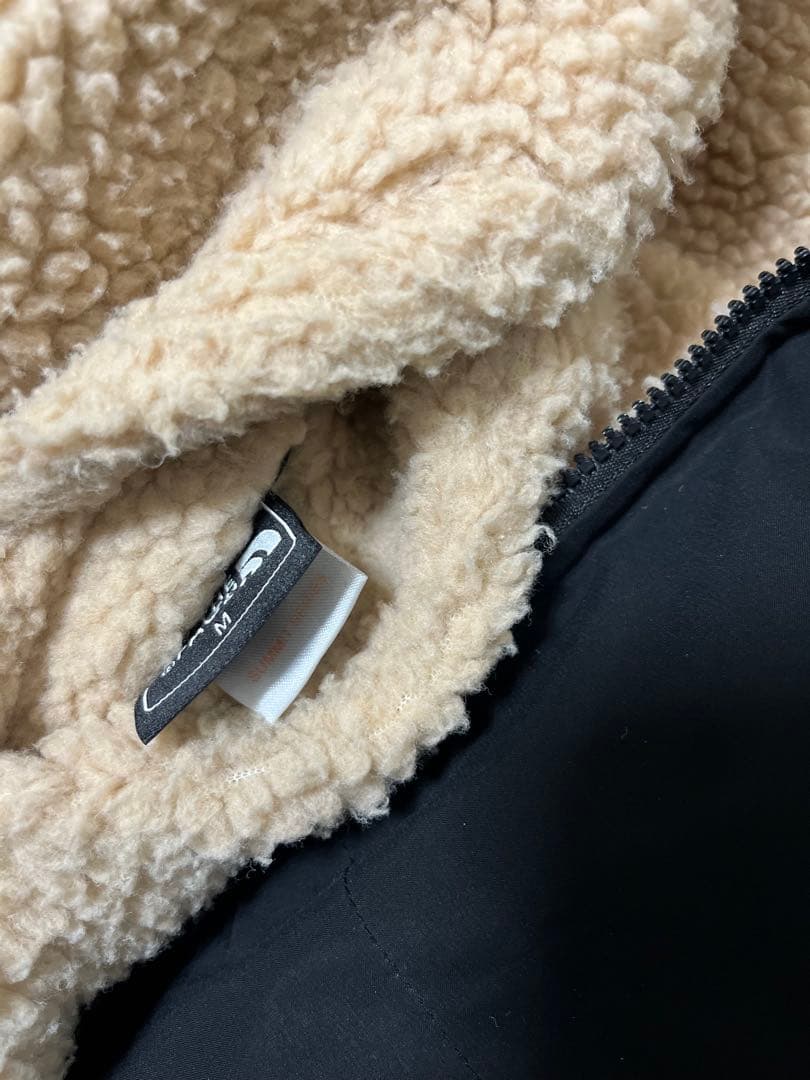 THE NORTH FACE　リバーシブルジャケット