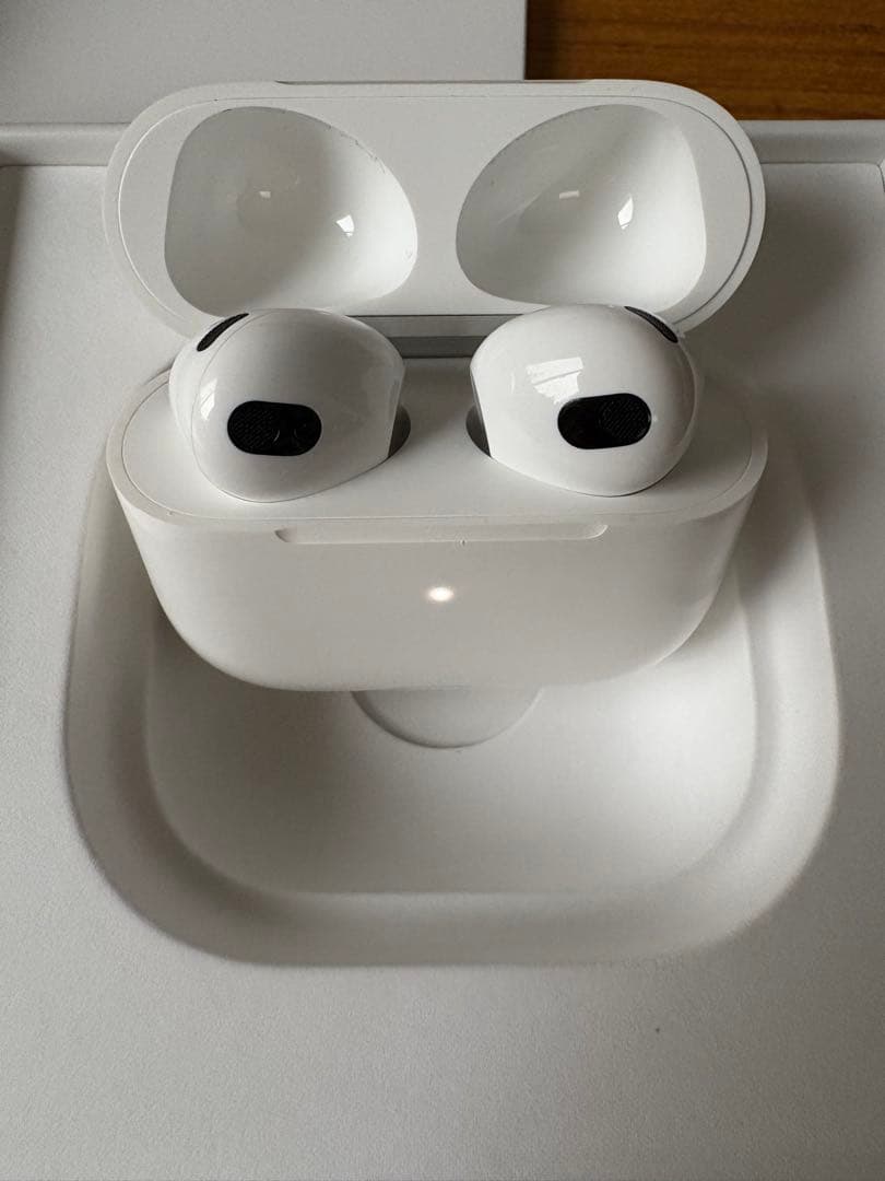 純正Apple☆AirPods第三世代 充電ケース付き