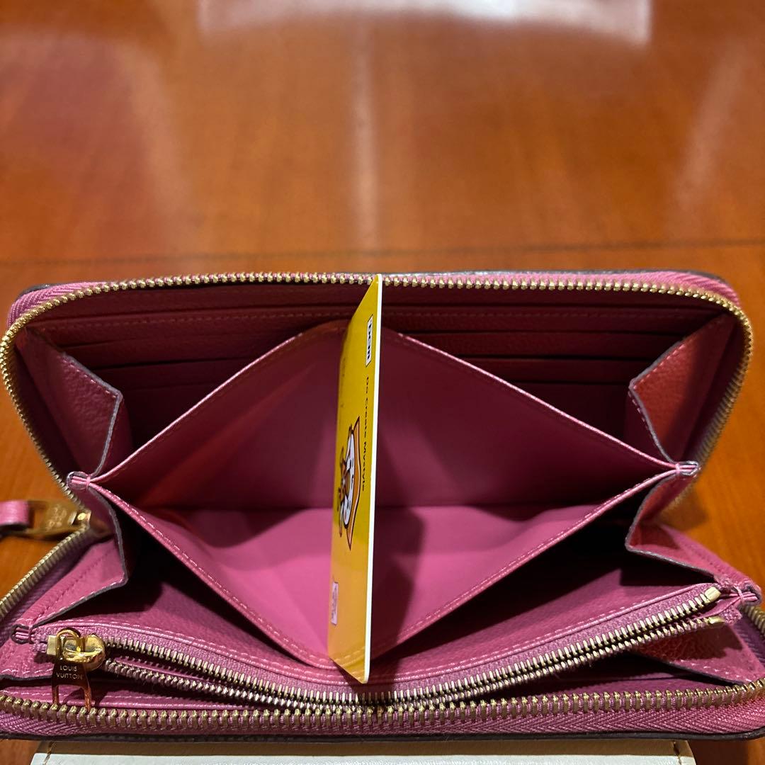 Louis Vuitton ピンク レザー 長財布