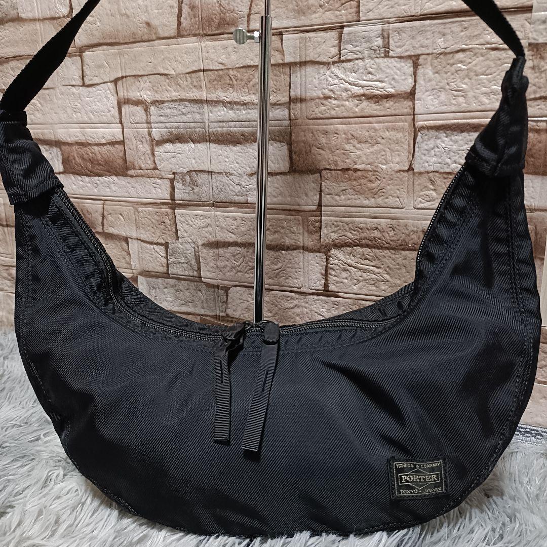 ポーター ハーフムーン ショルダーバッグ PORTER 黒 三日月