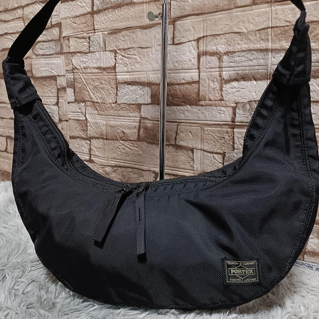 ポーター ハーフムーン ショルダーバッグ PORTER 黒 三日月